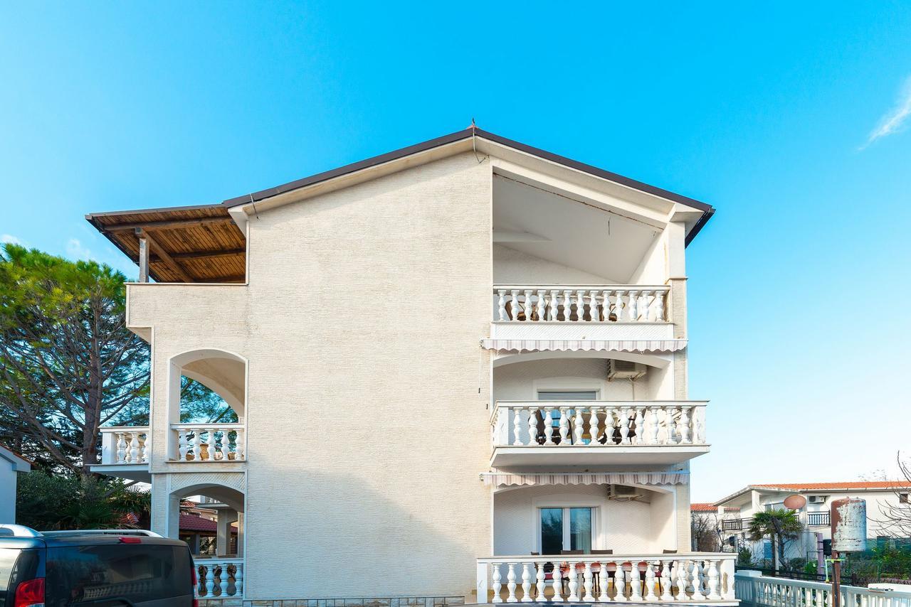 Apartments Ivica - With Parking Nin Exterior foto