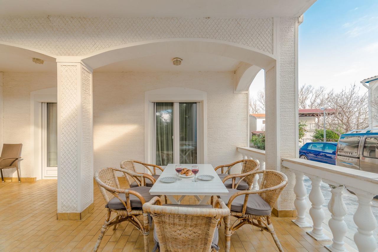 Apartments Ivica - With Parking Nin Exterior foto